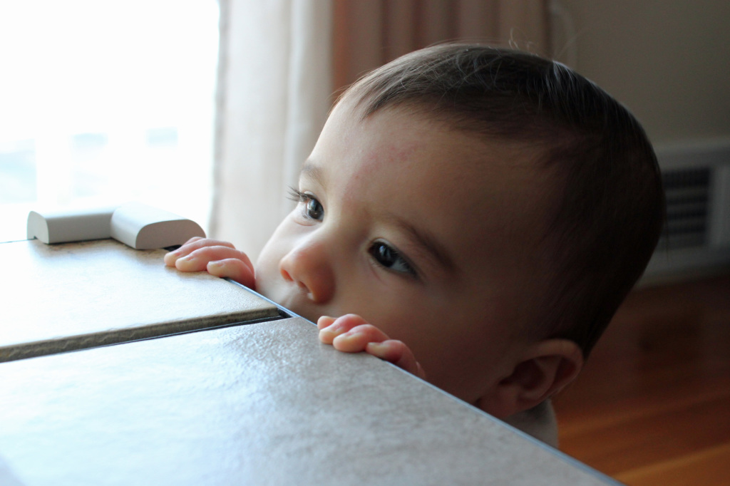 peeking
